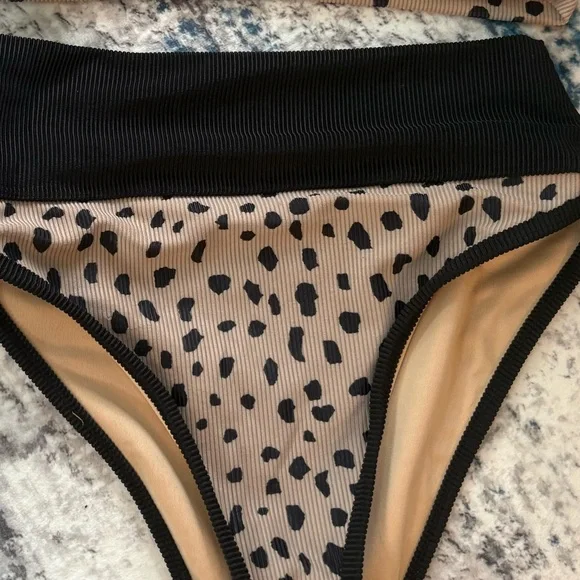 New Beach Riot Bikini - Picture 6 of 6